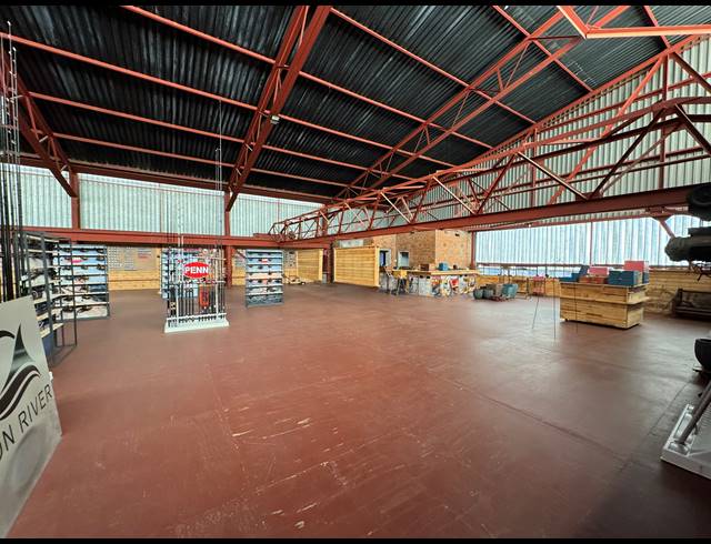 3,000M² WAREHOUSE FOR SALE IN LEA GLEN